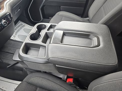 Used 2023 GMC Sierra 1500 SLE image 17