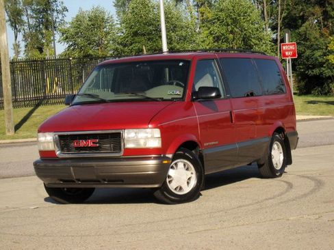 Used 1999 GMC Safari AWD image 3