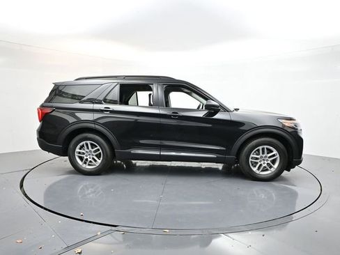 New 2025 Ford Explorer Active image 8