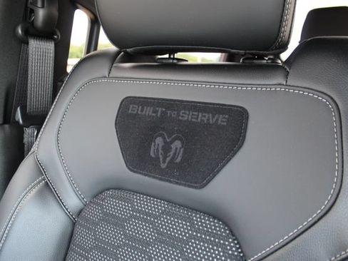 Used 2024 RAM 1500 Big Horn AWD/4WD image 29