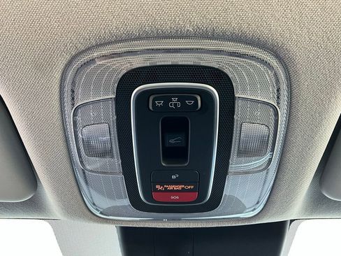 Used 2025 Hyundai Elantra Limited image 17