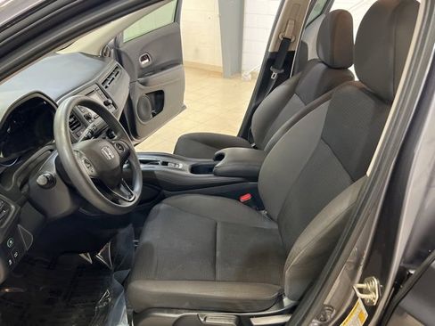 Used 2020 Honda HR-V LX image 9