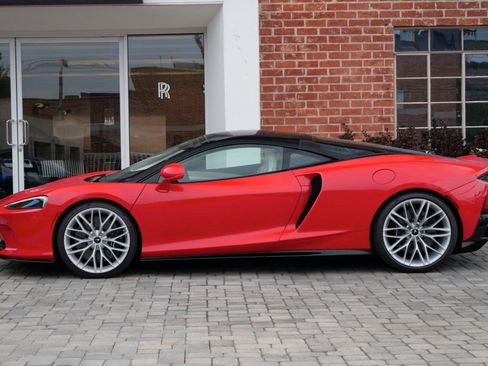 Used 2023 McLaren GT RWD image 3