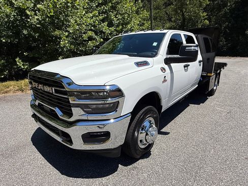 New 2026 RAM 3500 Tradesman w/ Chrome Appearance Group A AWD/4WD image 3