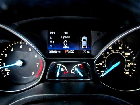 Used 2018 Ford Escape SEL w/ Ford Safe & Smart Package image 26