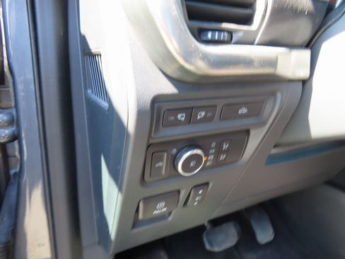 Used 2021 Ford F150 Lariat w/ Equipment Group 502A High image 16