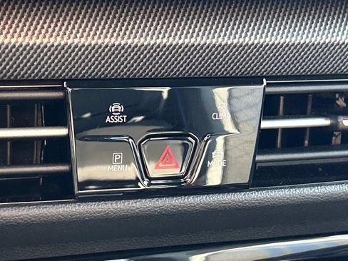 Certified 2025 Volkswagen Golf w/ Euro Style Package AWD/4WD image 28