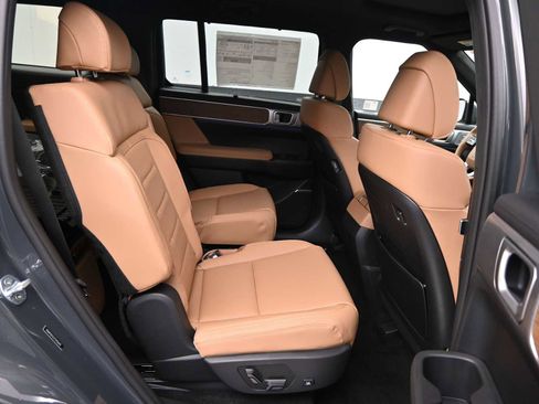 New 2026 Hyundai Santa Fe Calligraphy image 12