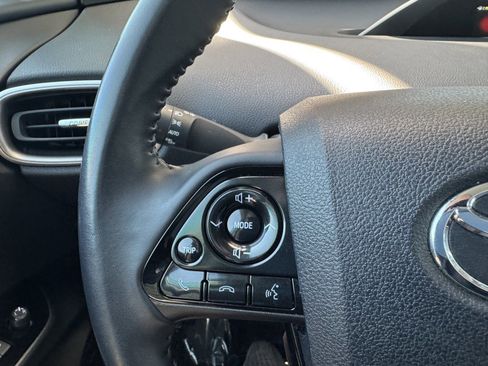 Used 2020 Toyota Prius Prime XLE image 28