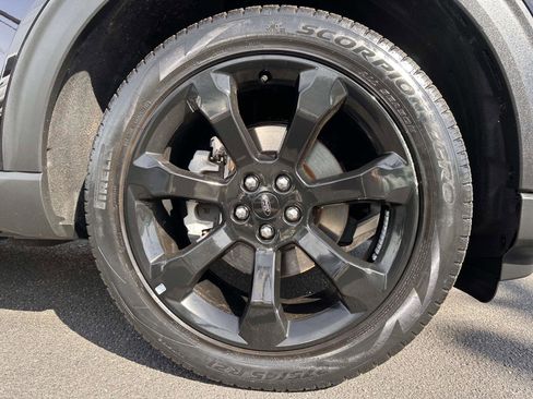 Used 2023 Ford Explorer ST-Line w/ Class IV Trailer Tow Package image 7