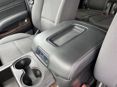 Used 2020 Chevrolet Suburban LS image 20