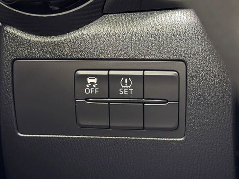 Used 2017 Toyota Yaris iA image 21