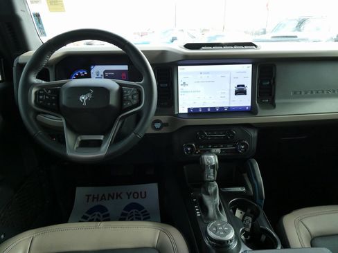 Used 2024 Ford Bronco Wildtrak image 18