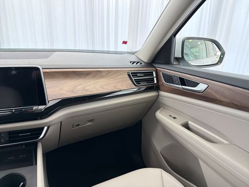 New 2026 Volkswagen Atlas SE image 27