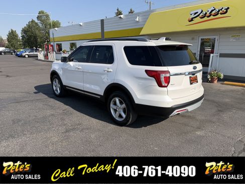 Used 2017 Ford Explorer XLT AWD/4WD image 2