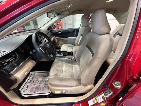Used 2014 Toyota Camry LE FWD image 51