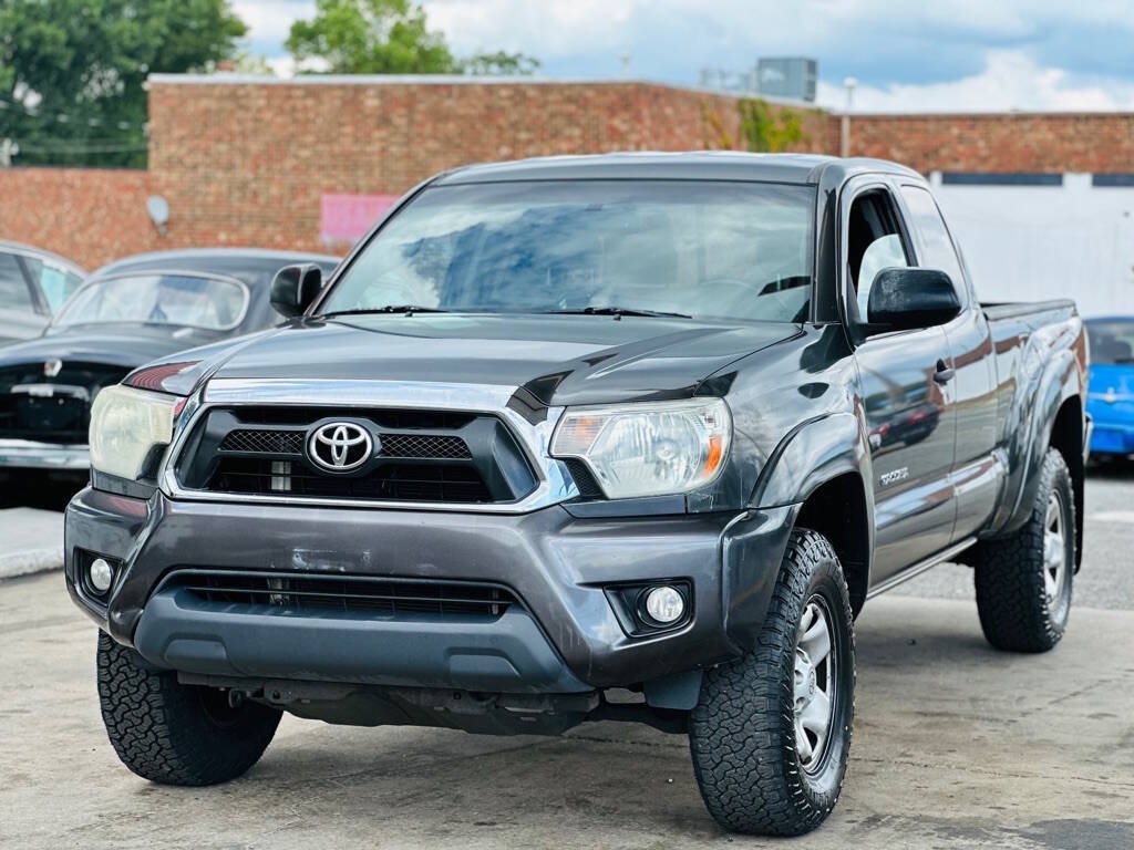 Used 2013 Toyota Tacoma PreRunner w/ SR5 Pkg RWD image 3