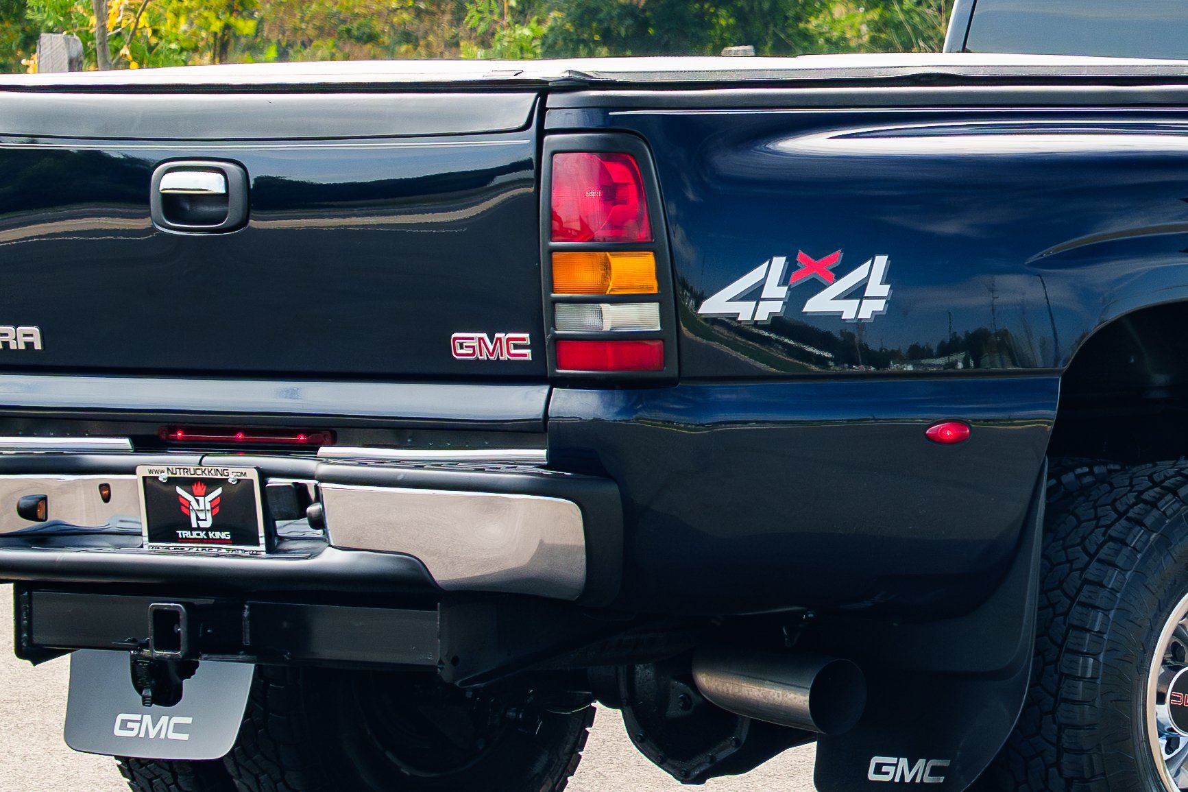 Used 2006 GMC Sierra 3500 SLE w/ Heavy-Duty Power Package AWD/4WD image 17