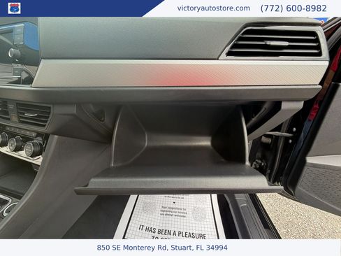 Used 2020 Volkswagen Jetta R-Line w/ R-Line Cold Weather Package FWD image 27