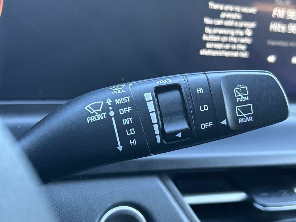 Used 2025 Kia Seltos EX AWD/4WD image 33