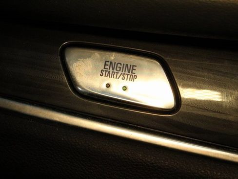 Used 2019 Buick Enclave Essence image 23