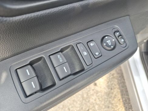 Used 2026 Honda CR-V LX image 11
