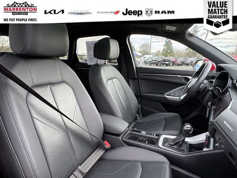 Used 2022 Audi Q3 2.0T Premium AWD/4WD image 31