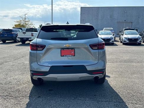 Used 2025 Chevrolet Blazer LT w/ Convenience Package image 5