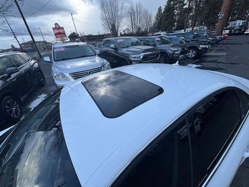 Used 2015 Audi A4 2.0T Premium image 12