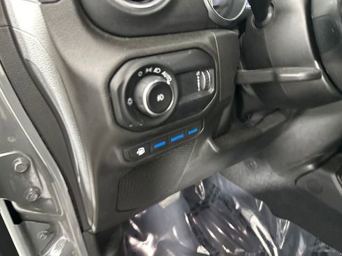 Used 2023 Jeep Wrangler Unlimited Sahara w/ Cold Weather Group AWD/4WD image 22