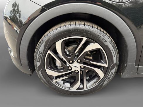 Used 2023 Chevrolet Bolt LT w/ Infotainment Package image 9