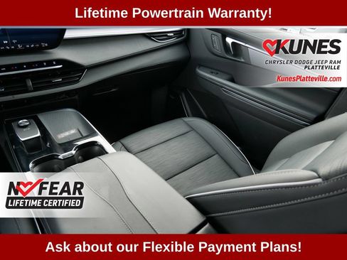 Used 2025 Buick Enclave Sport Touring AWD/4WD image 19