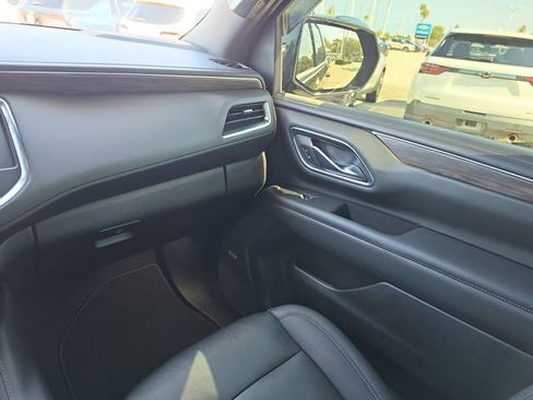 Used 2022 Chevrolet Tahoe Z71 w/ Luxury Package AWD/4WD image 10