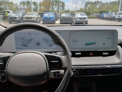 Certified 2022 Hyundai Ioniq 5 SE w/ Cargo Package RWD image 19