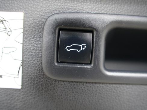 Used 2021 Toyota Highlander Platinum AWD/4WD image 39
