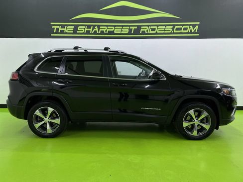 Used 2019 Jeep Cherokee Limited AWD/4WD image 10