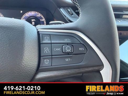 New 2026 Jeep Grand Cherokee Altitude image 16