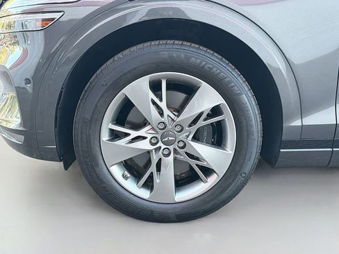 Used 2022 Genesis GV70 3.5T Sport w/ Sport Advanced Package AWD/4WD image 33