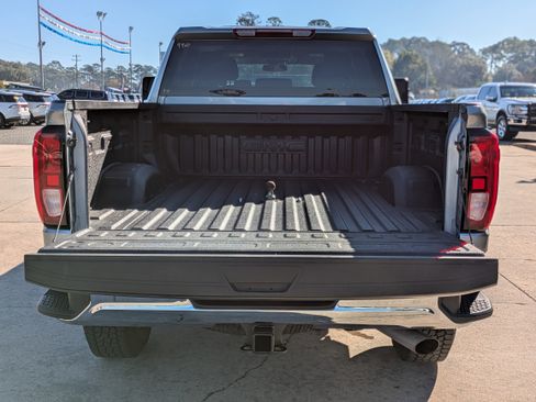 Used 2024 GMC Sierra 2500 SLE image 11