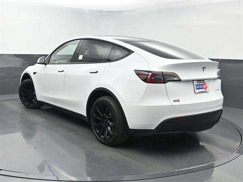 Used 2023 Tesla Model Y Long Range image 20