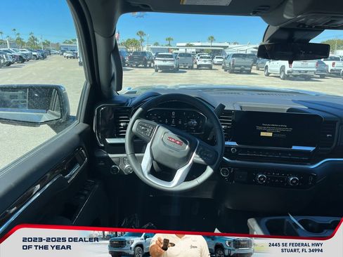 New 2026 GMC Sierra 1500 SLE w/ Preferred Package image 13