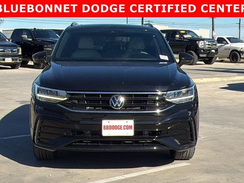 Used 2022 Volkswagen Tiguan SE R-Line image 2