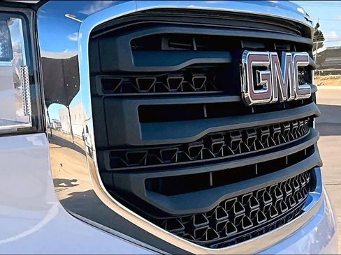 Used 2019 GMC Acadia SLE image 27