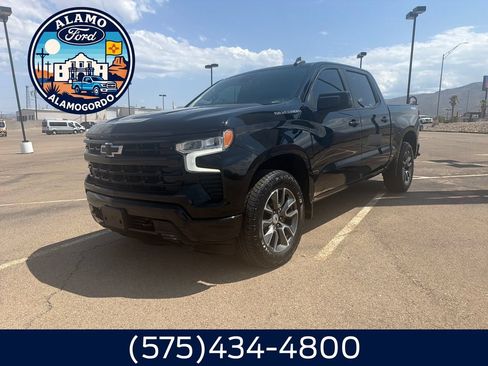 Used 2022 Chevrolet Silverado 1500 RST AWD/4WD image 1