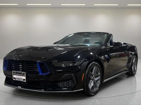 Used 2025 Ford Mustang GT RWD image 16