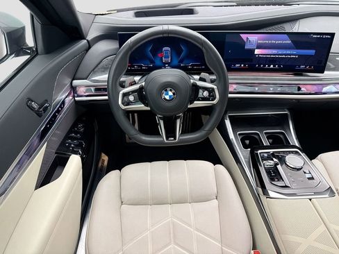 Certified 2023 BMW 760i xDrive AWD/4WD image 10