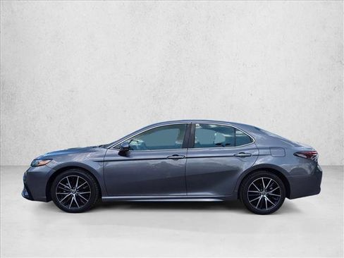 Used 2021 Toyota Camry SE FWD image 8
