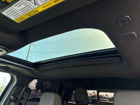 Used 2024 Toyota Tacoma TRD Off-Road image 12