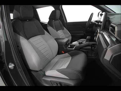 Used 2024 Toyota Tacoma TRD Sport w/ TRD Sport Upgrade Package AWD/4WD image 17