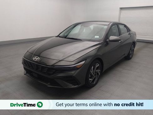 Used 2025 Hyundai Elantra Limited FWD image 1